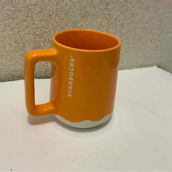 Starbucks Summer 2022 Orange ‘Mango Luster Drip’ Ceramic Mug 14oz - Picture 2 of 5